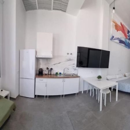 Loft Familiar "Piscina Sevilla Centro" Exterior photo